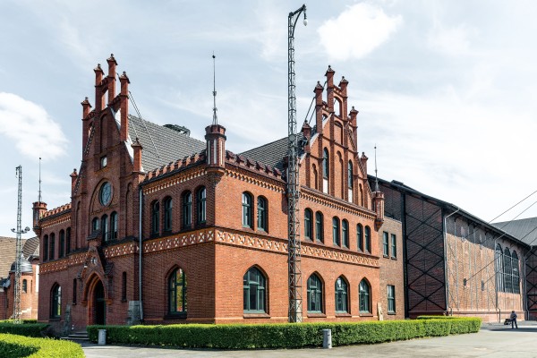 Rewitalizacja zabytkowych fabryk i kamienic - gdy historia spotyka współczesny komfort